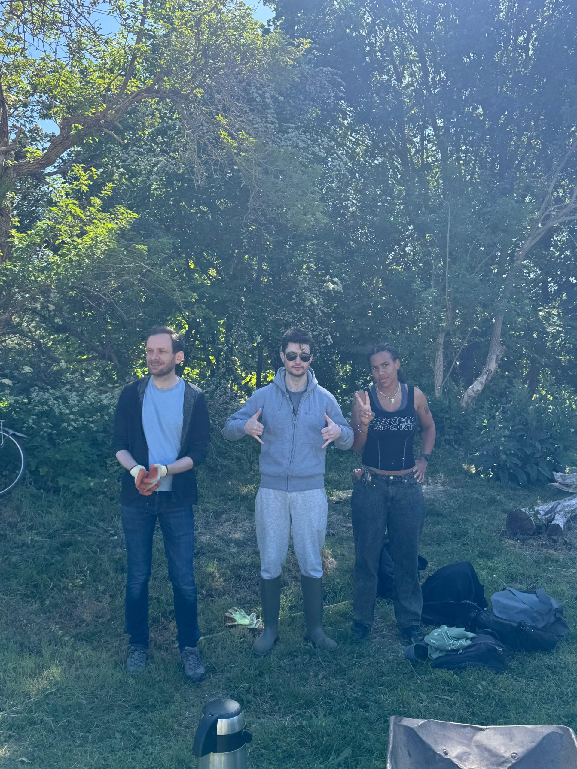 The EcoSend team rounding off their volunteer day!